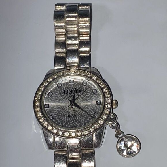 Details Women's Silver Tone Chain Rhinestone Bezel Quartz Watch OS - Picture 2 of 10